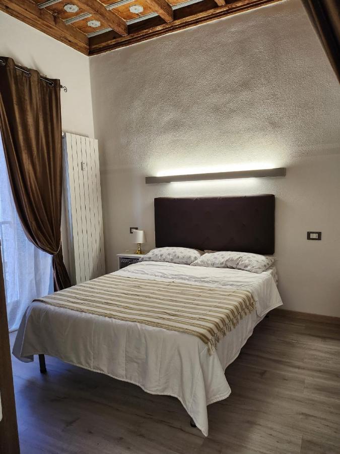 Mansarde & Suite Maison 1706 Lago Orta Borgomanero Eksteriør billede