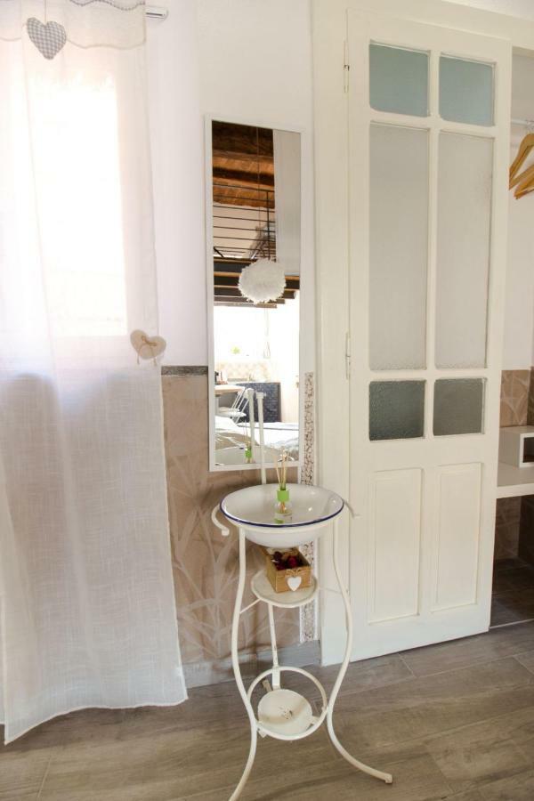 Mansarde & Suite Maison 1706 Lago Orta Borgomanero Eksteriør billede
