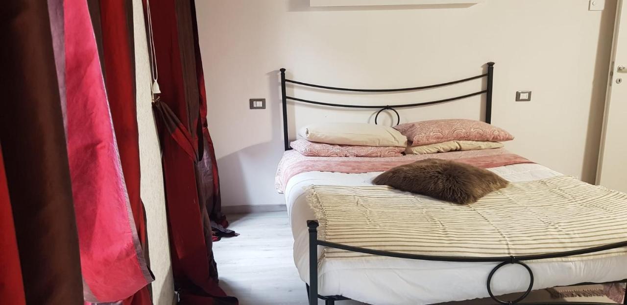 Mansarde & Suite Maison 1706 Lago Orta Borgomanero Eksteriør billede