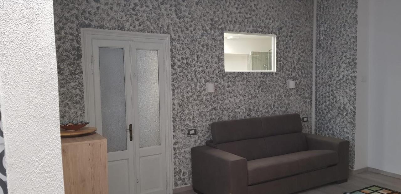 Mansarde & Suite Maison 1706 Lago Orta Borgomanero Eksteriør billede